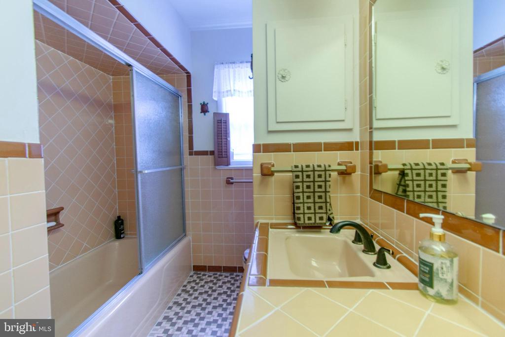 2 NANTICOKE ROAD