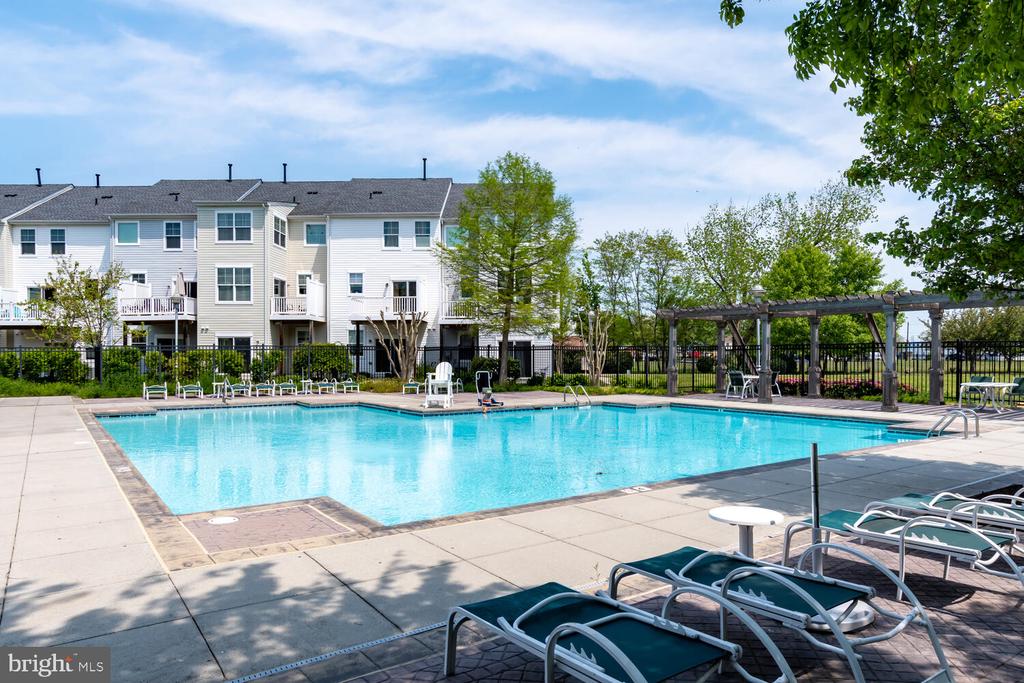 900 MARSHY COVE 411