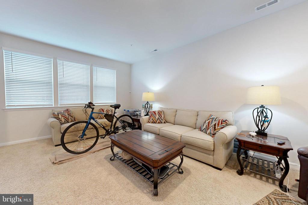 307 WOOD DUCK DRIVE