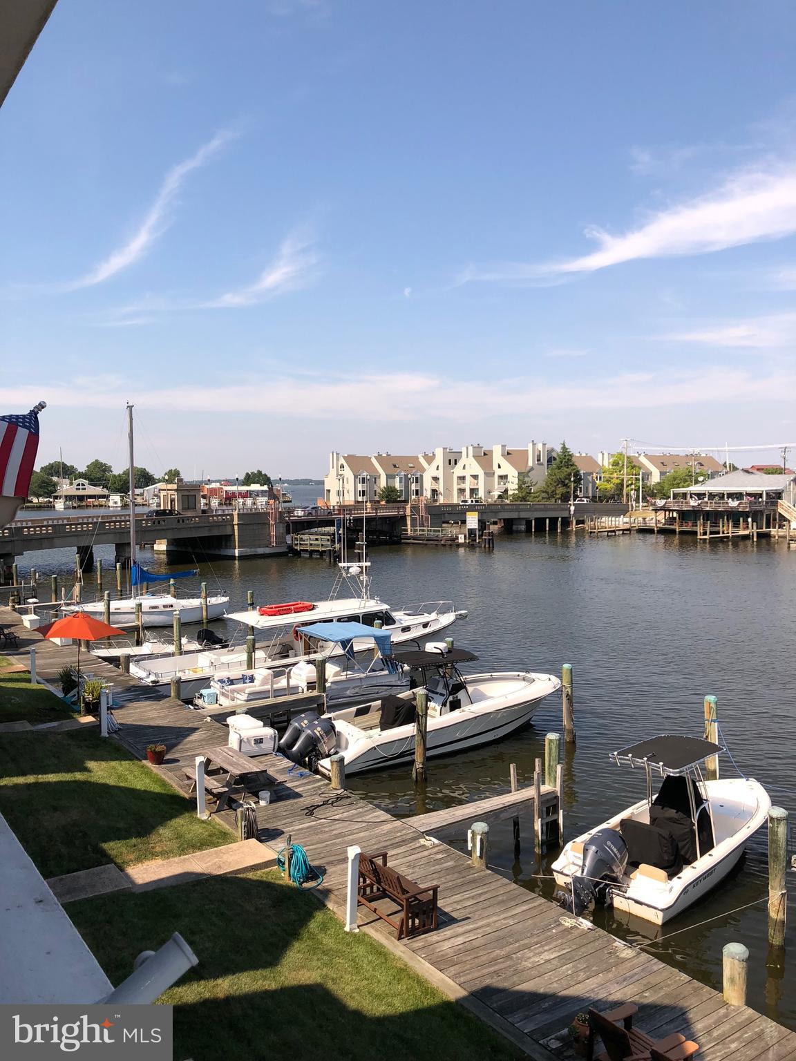 204 MARKET SQUARE 12C