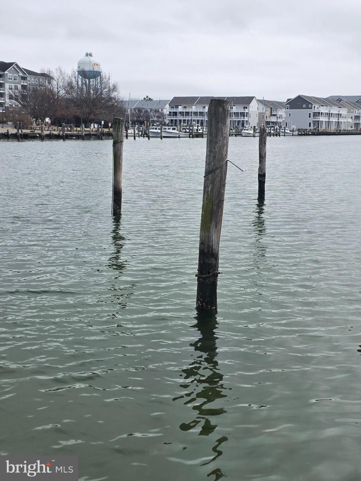 204 MARKET SQUARE 12C