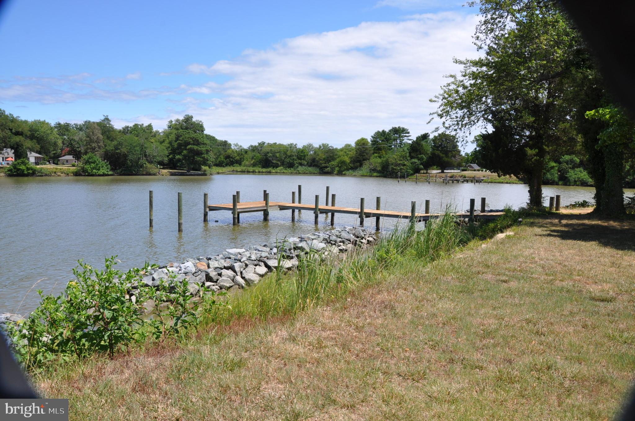 2208 HORNS POINT ROAD