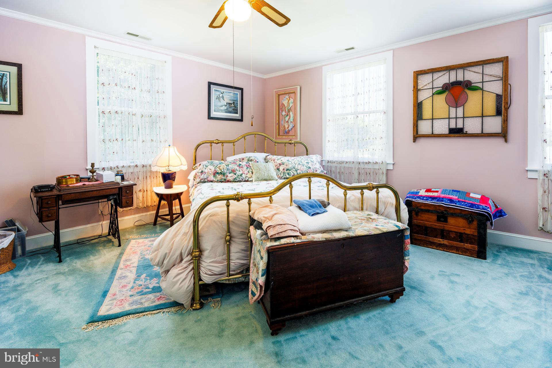 2208 HORNS POINT ROAD