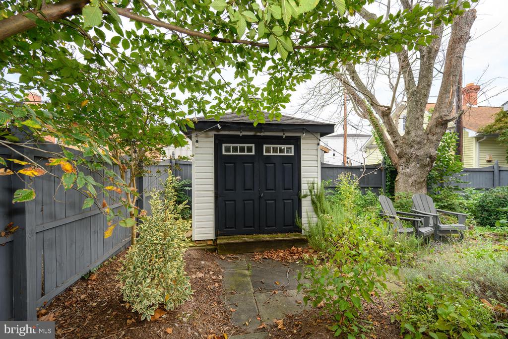 5 WILLIS STREET