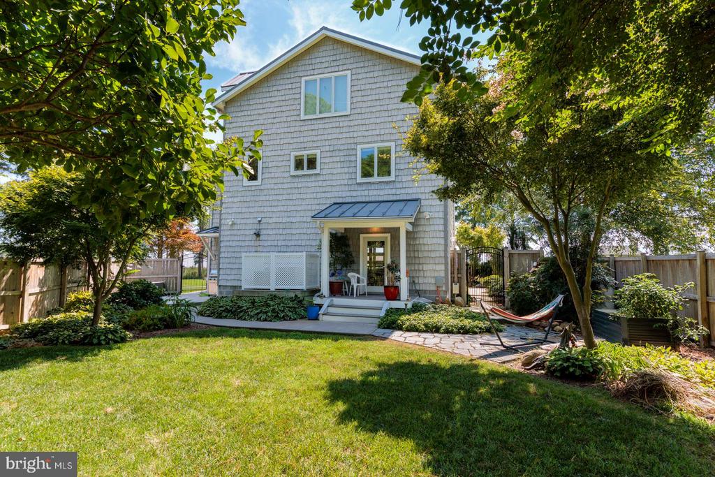 3113 BAY VIEW DRIVE