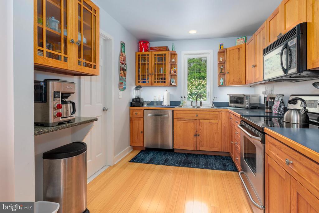 3113 BAY VIEW DRIVE