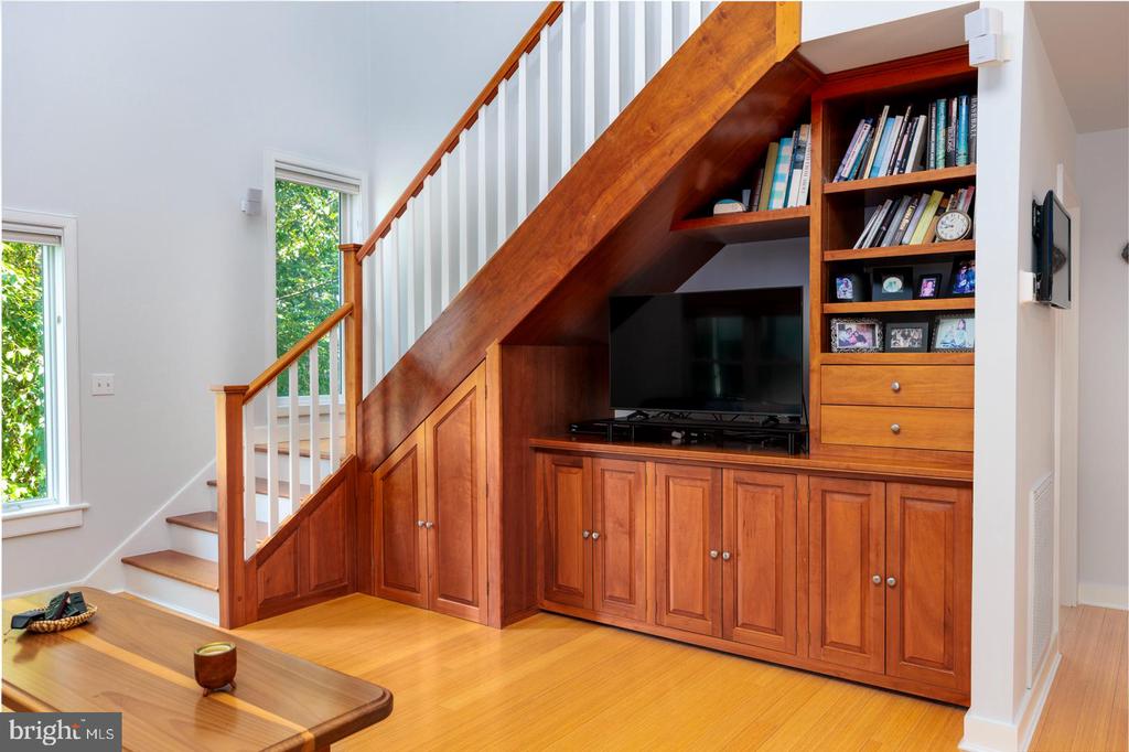 3113 BAY VIEW DRIVE