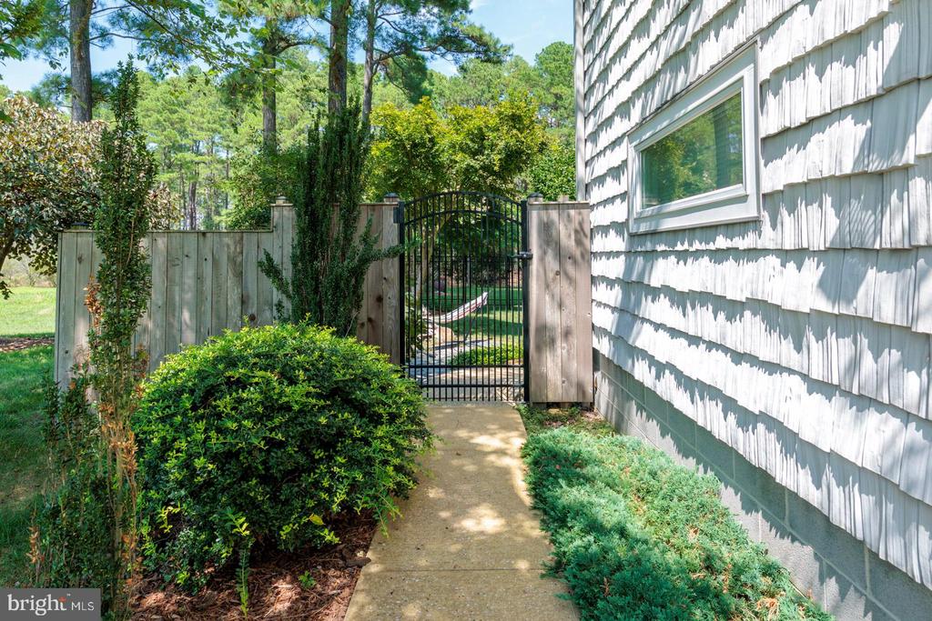 3113 BAY VIEW DRIVE