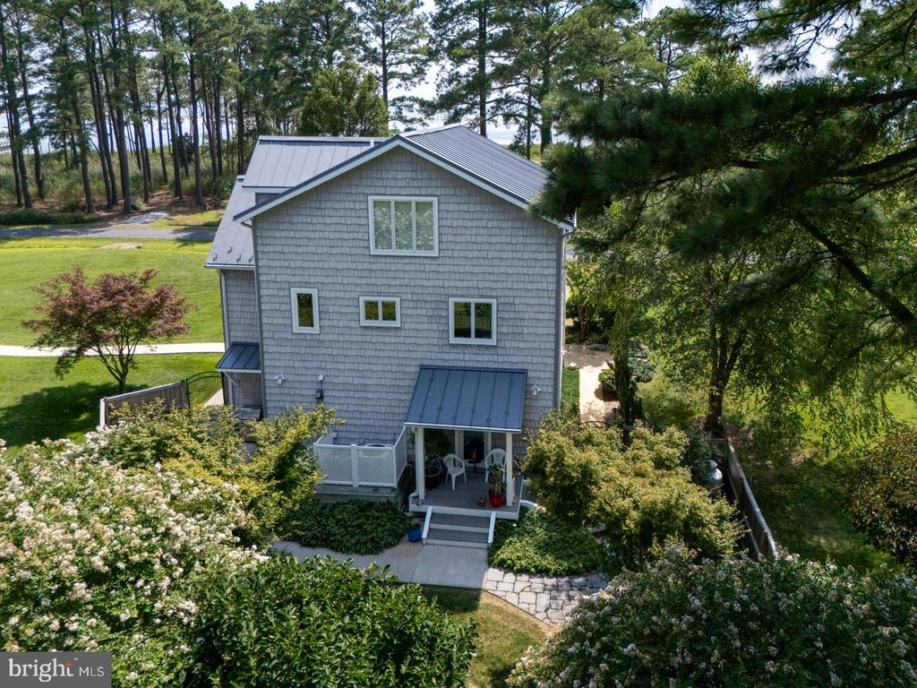 3113 BAY VIEW DRIVE