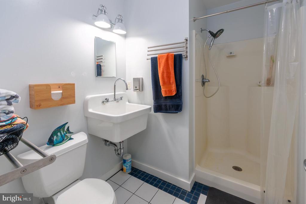 3113 BAY VIEW DRIVE
