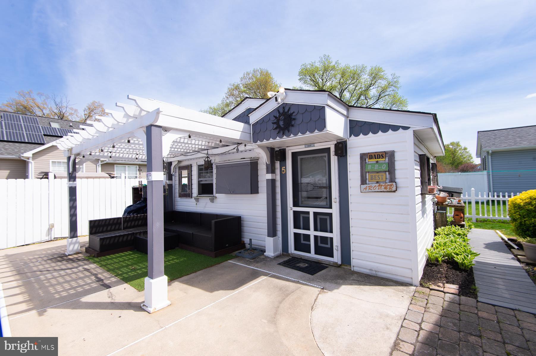19 HOLLY TERRACE