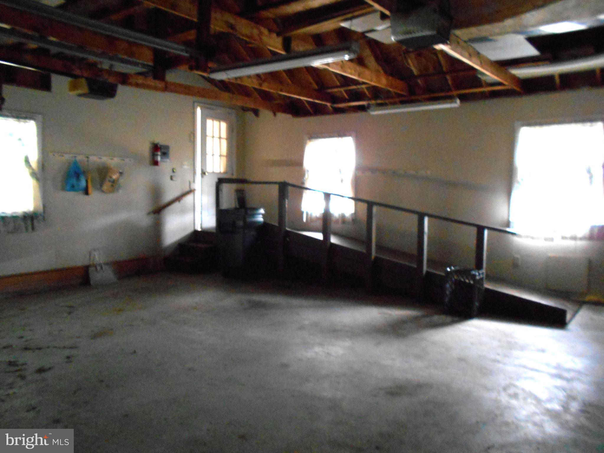 5841 HUDSON WHARF ROAD