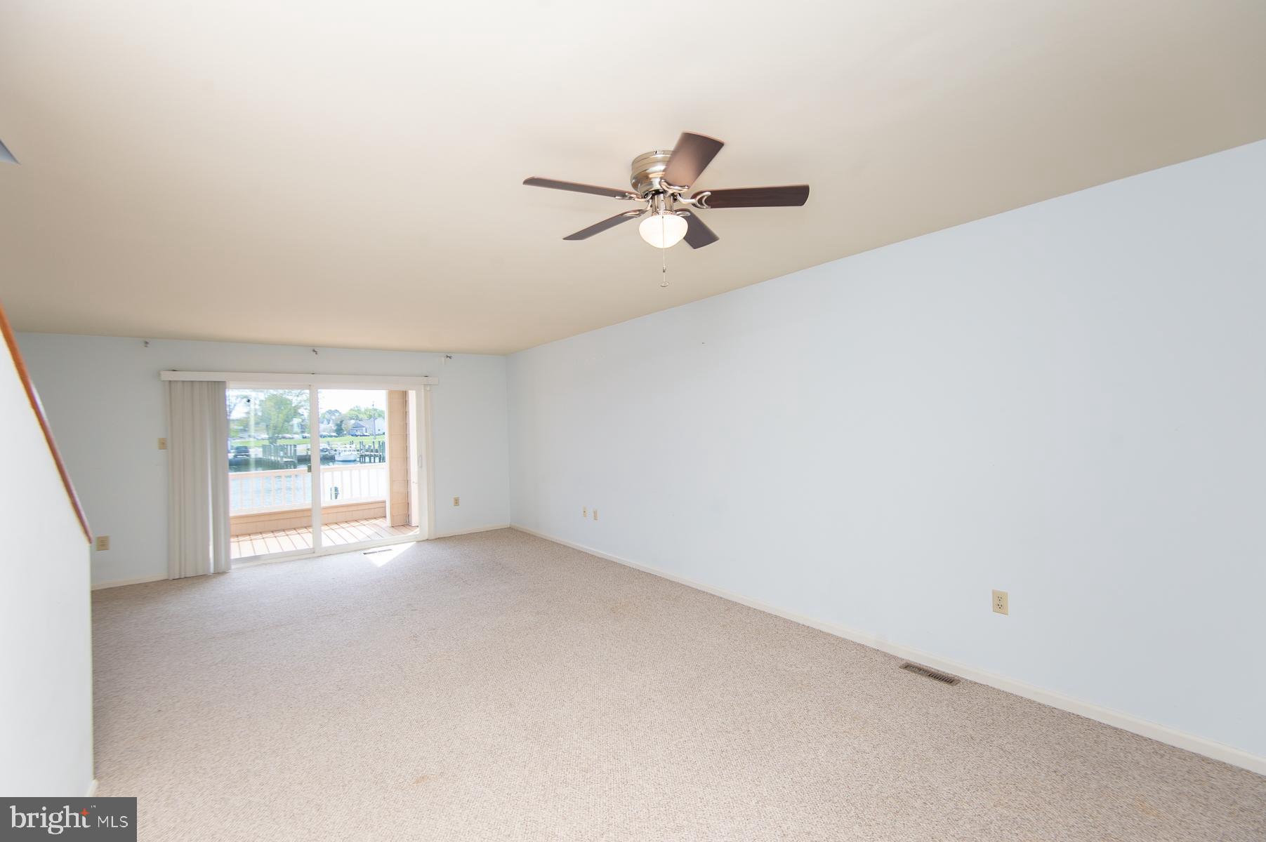 204 MARKET SQUARE 12C