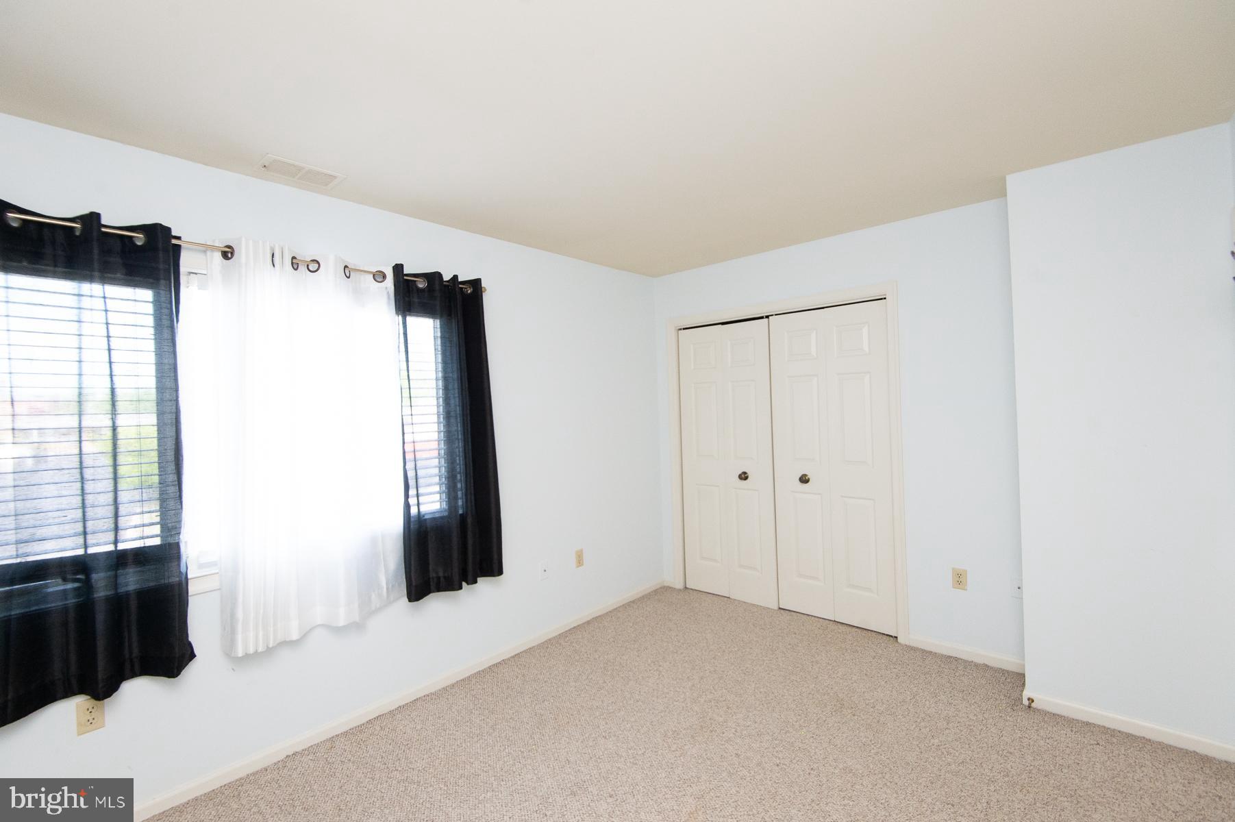 204 MARKET SQUARE 12C