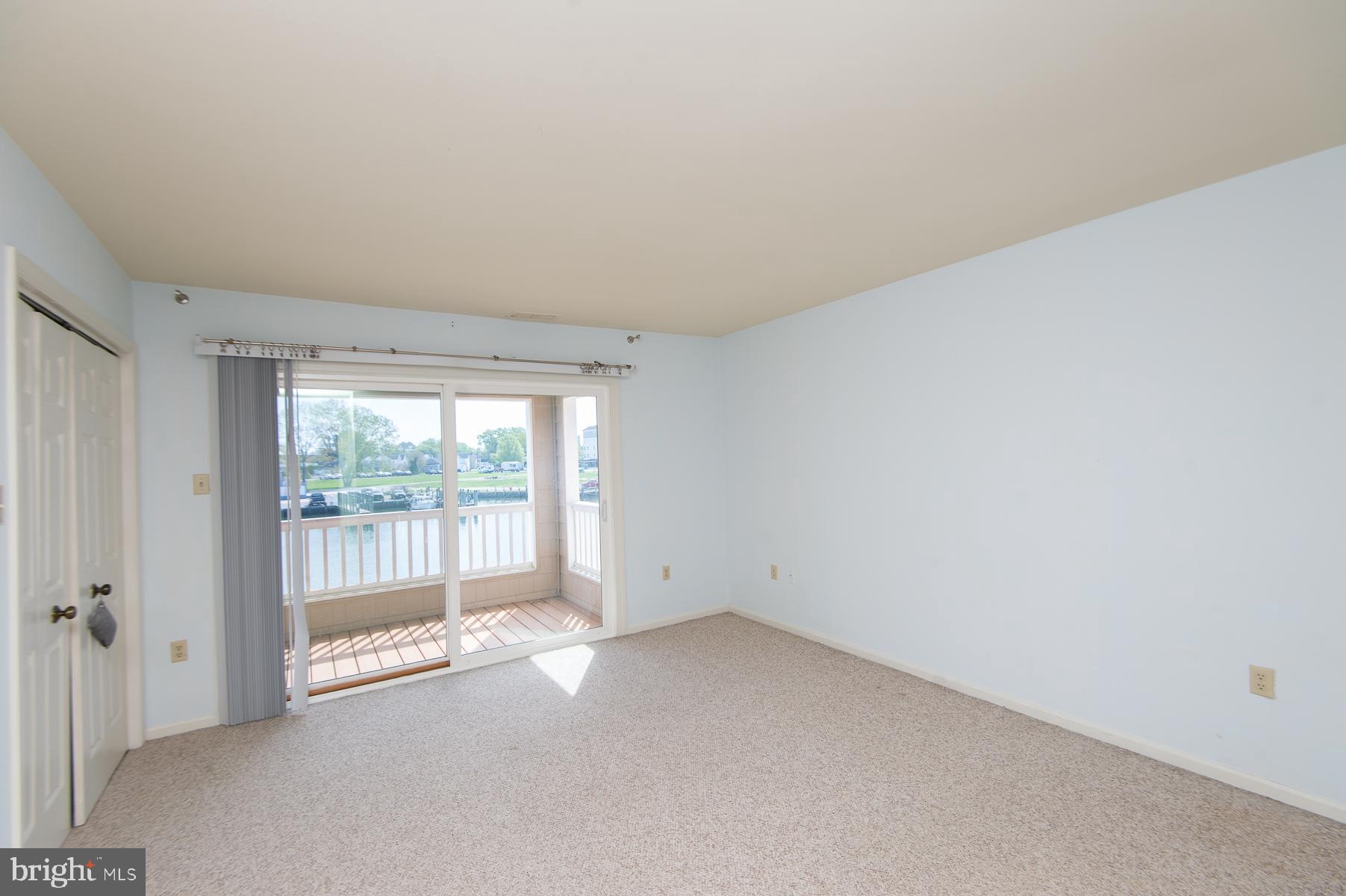 204 MARKET SQUARE 12C