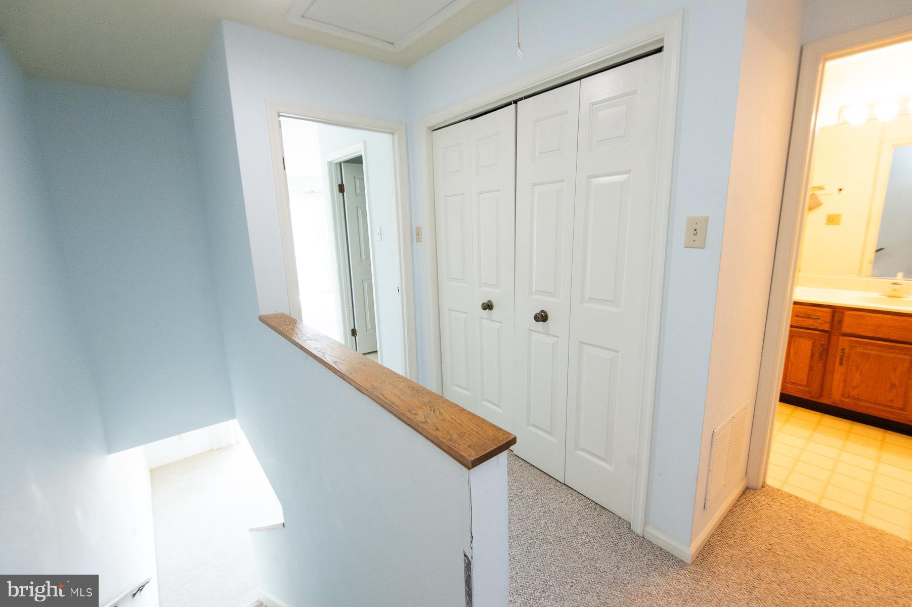 204 MARKET SQUARE 12C