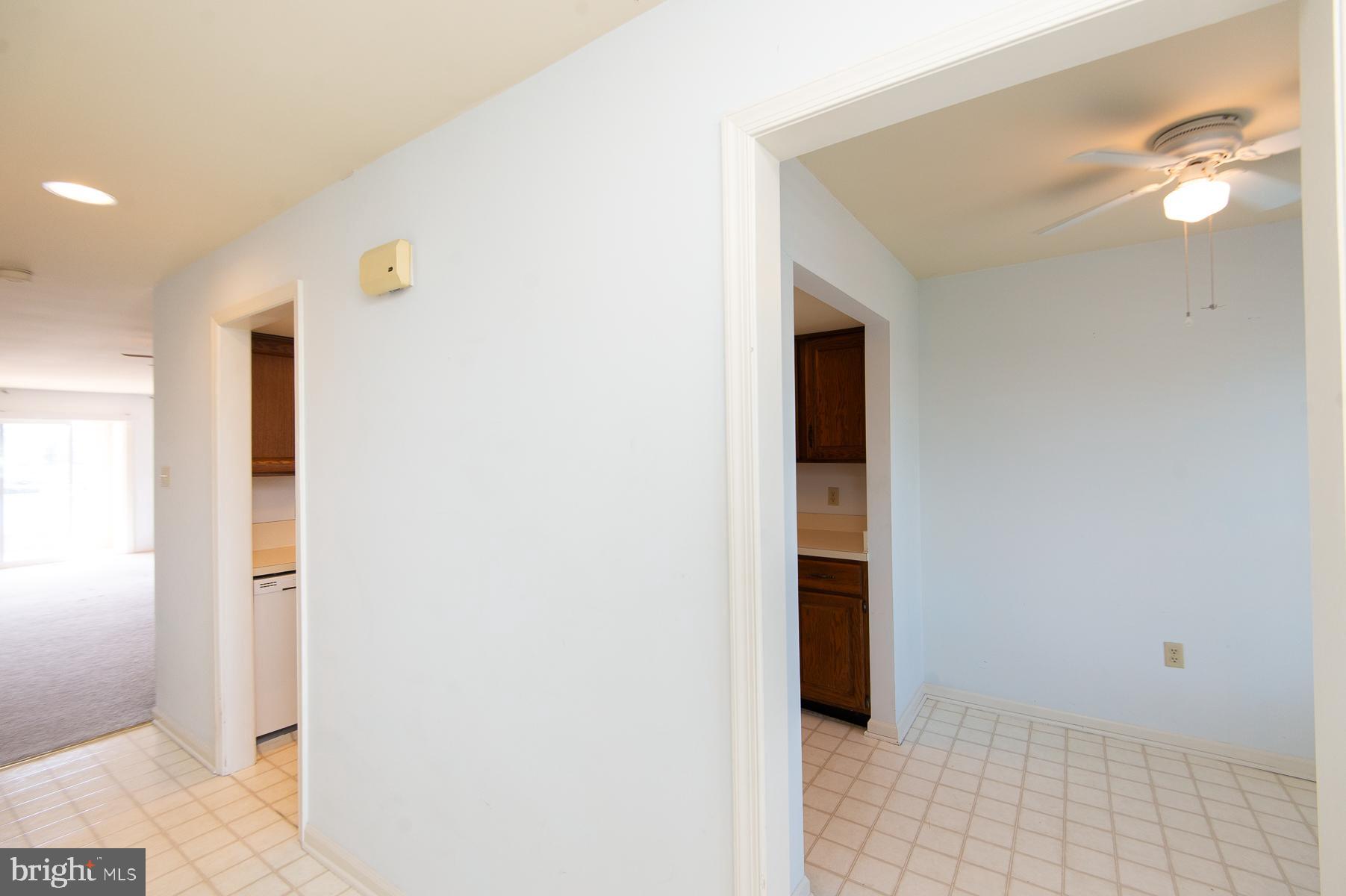 204 MARKET SQUARE 12C