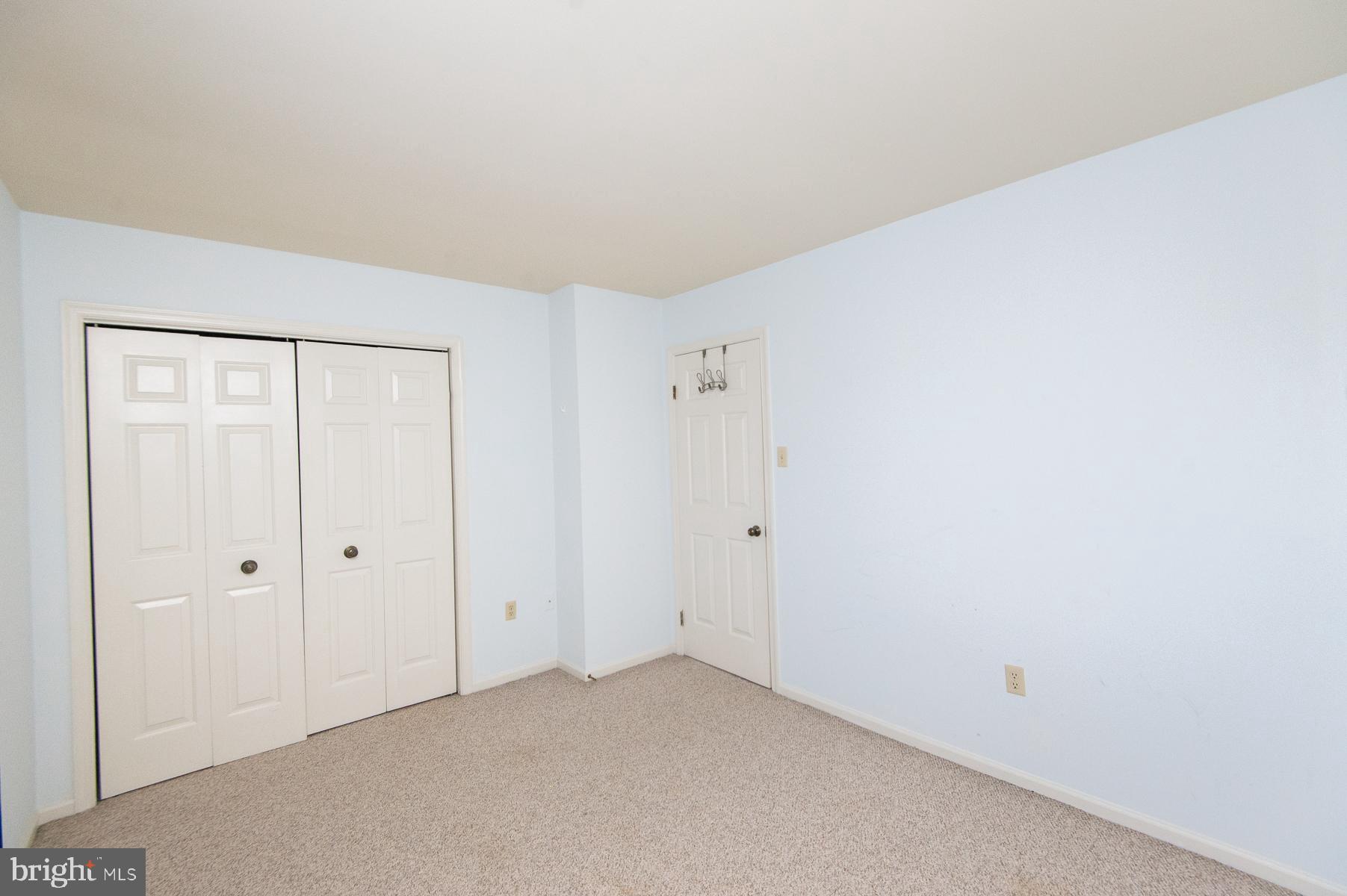 204 MARKET SQUARE 12C