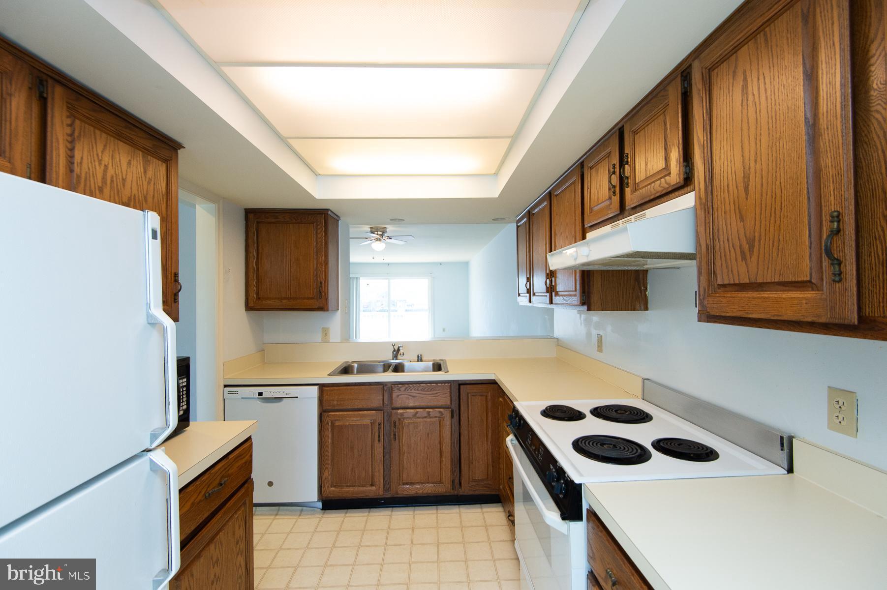 204 MARKET SQUARE 12C