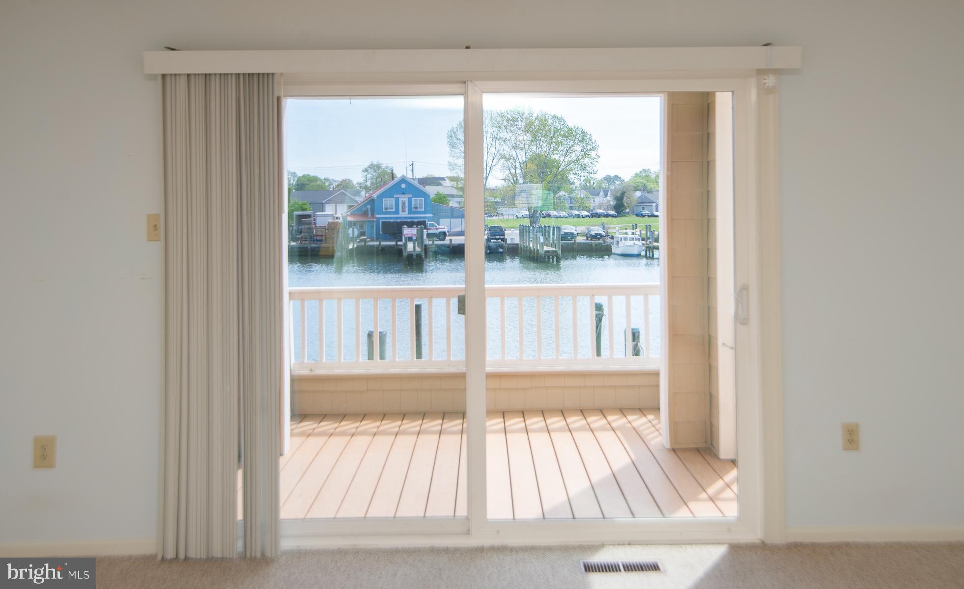 204 MARKET SQUARE 12C