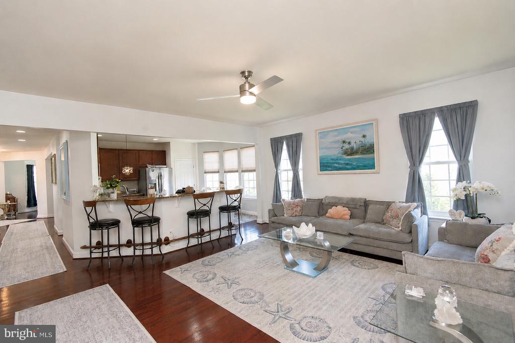 119 REGULATOR DRIVE N