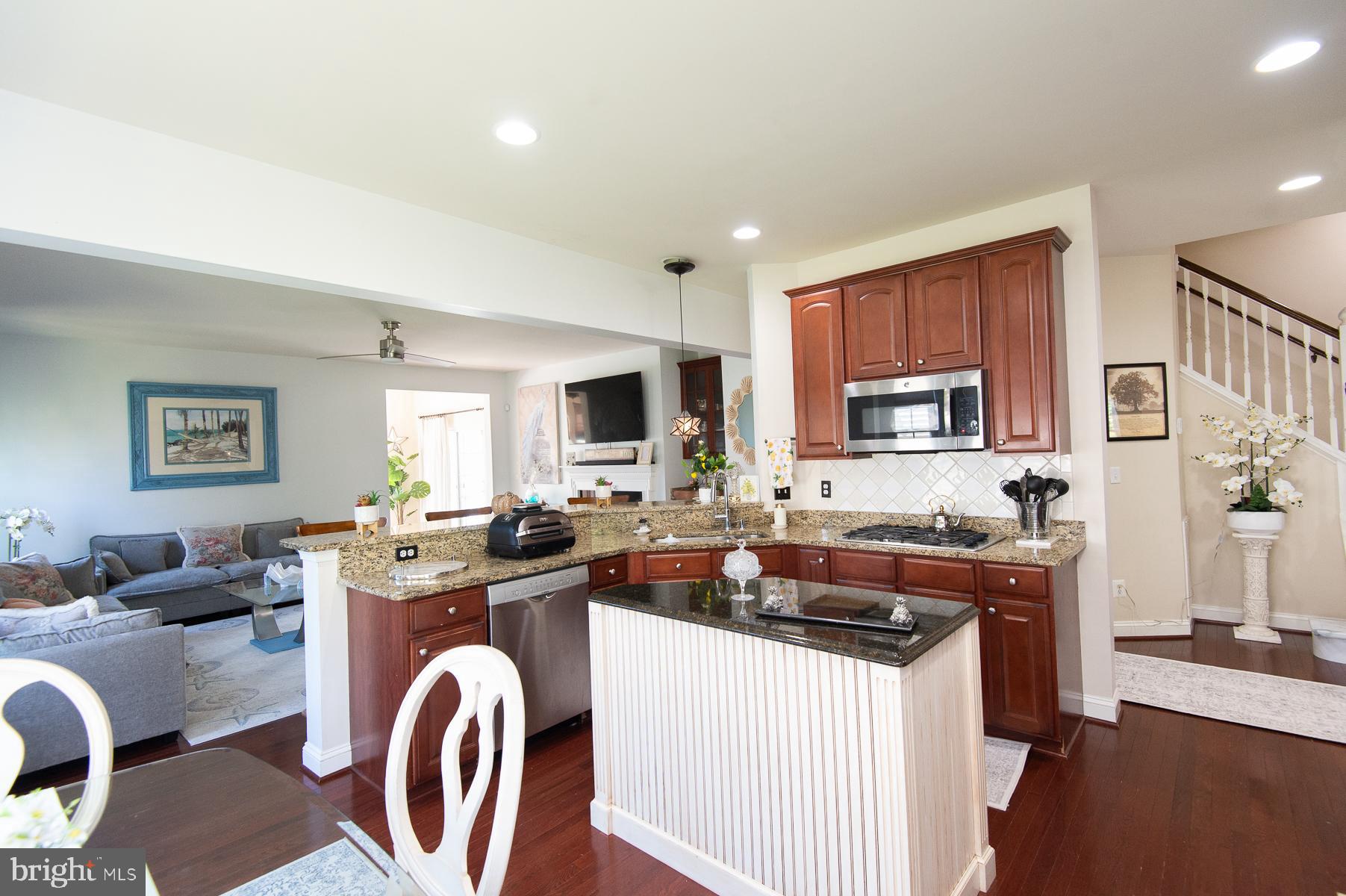 119 REGULATOR DRIVE N