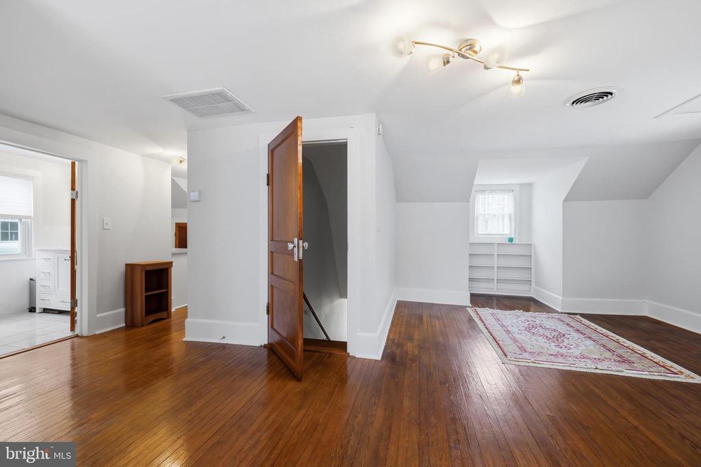 207 CRUSADER ROAD
