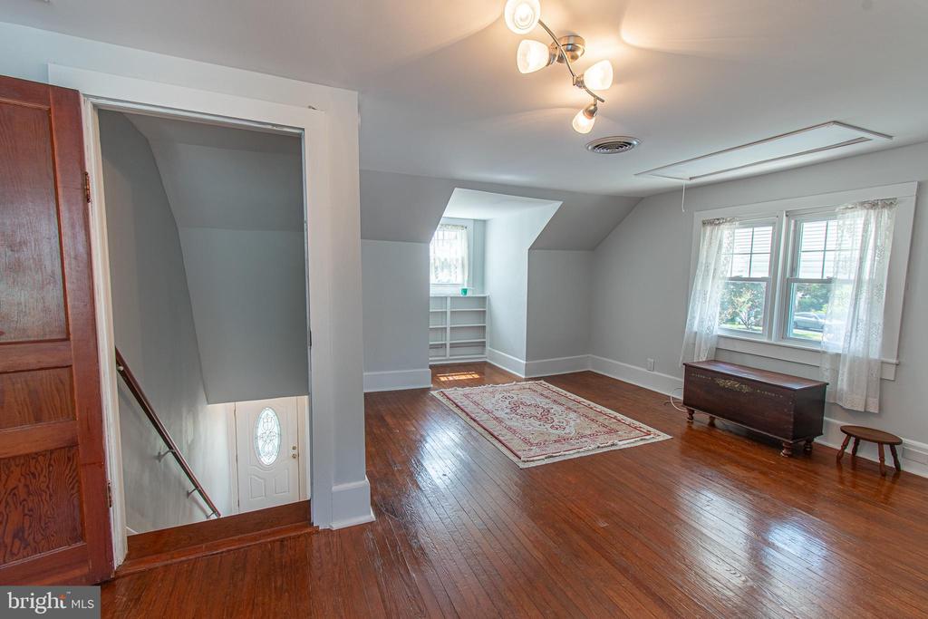 207 CRUSADER ROAD