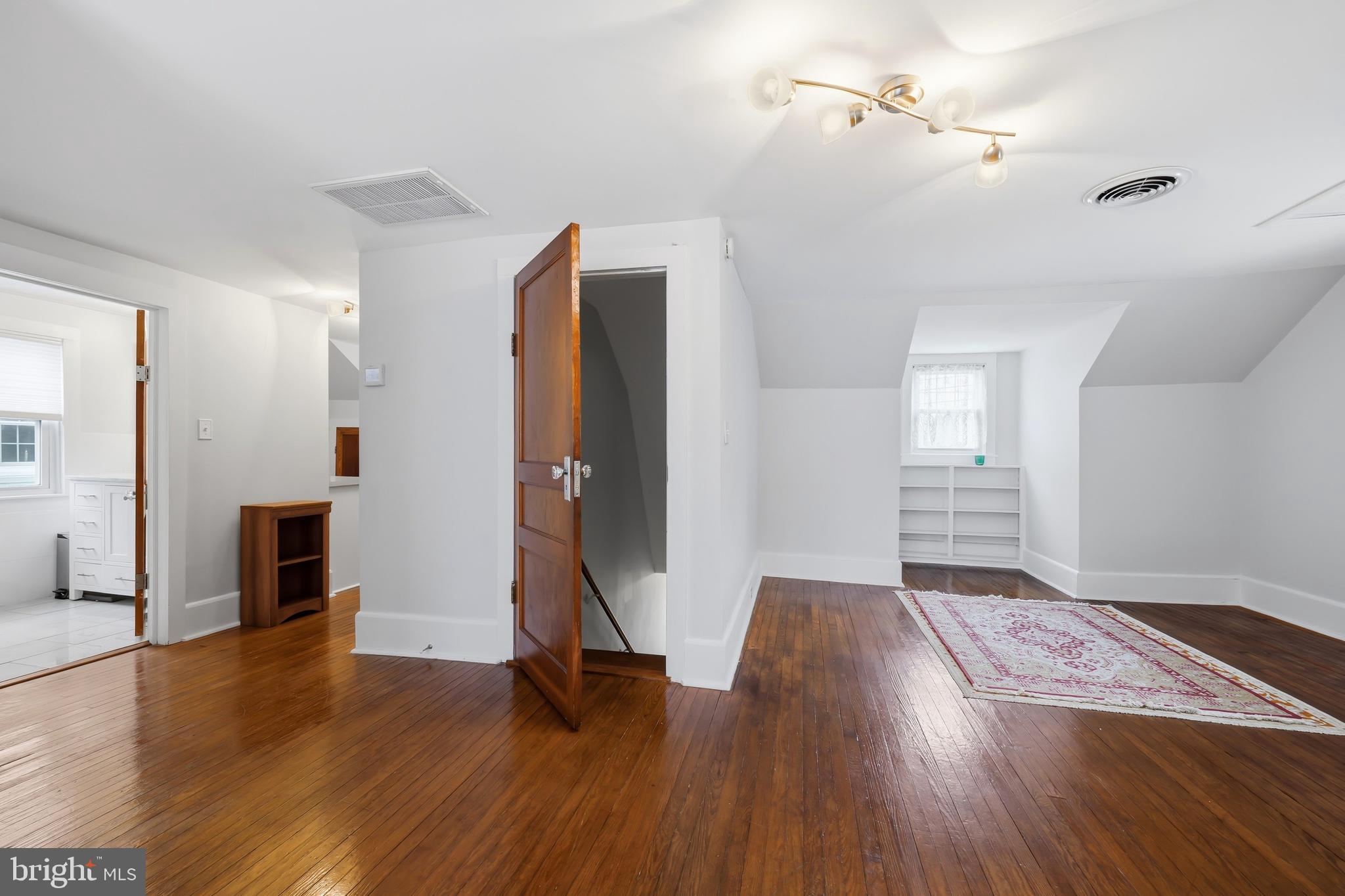 207 CRUSADER ROAD