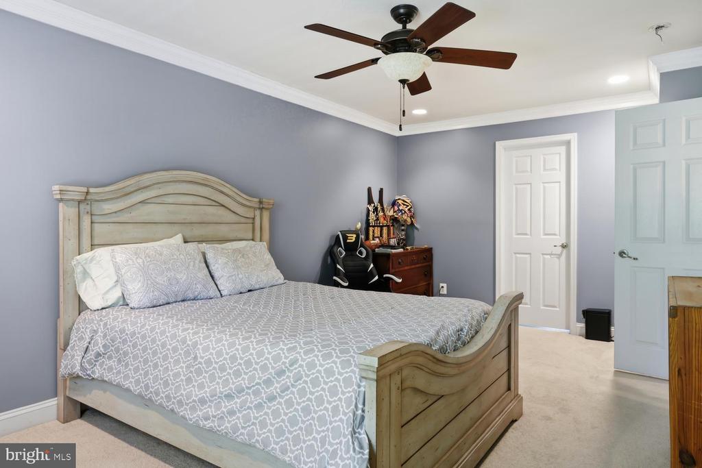 126 REGULATOR DRIVE N
