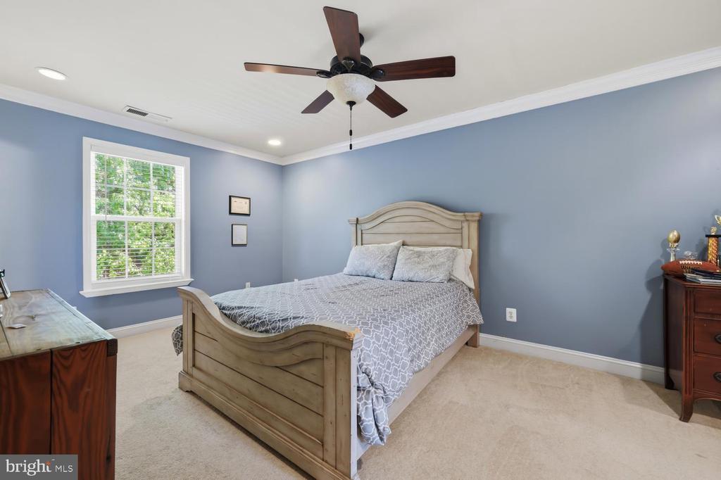 126 REGULATOR DRIVE N
