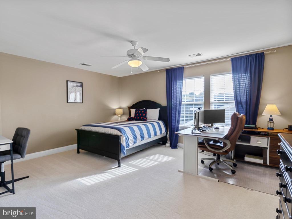 127 REGULATOR DRIVE N