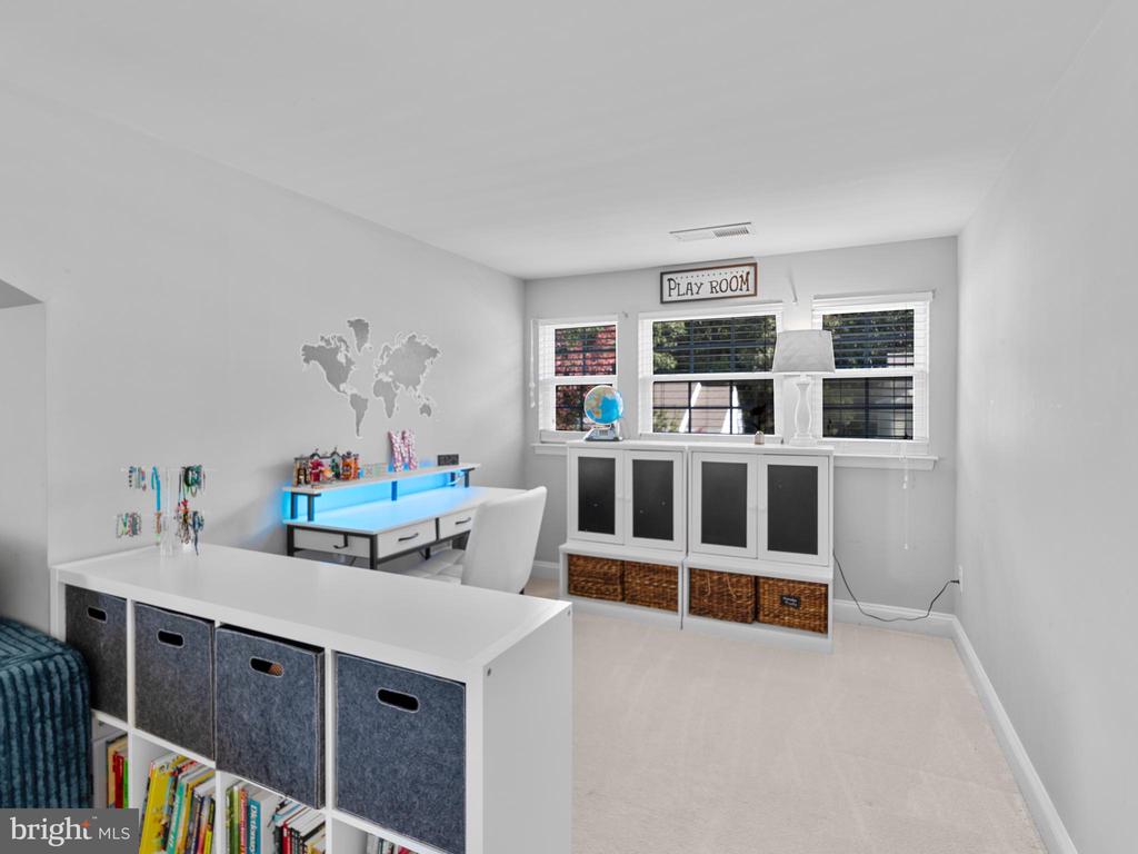 127 REGULATOR DRIVE N