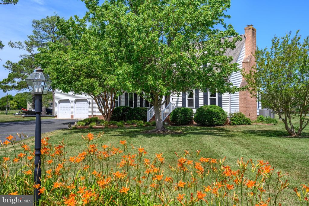 4712 STEAMBOAT ROAD