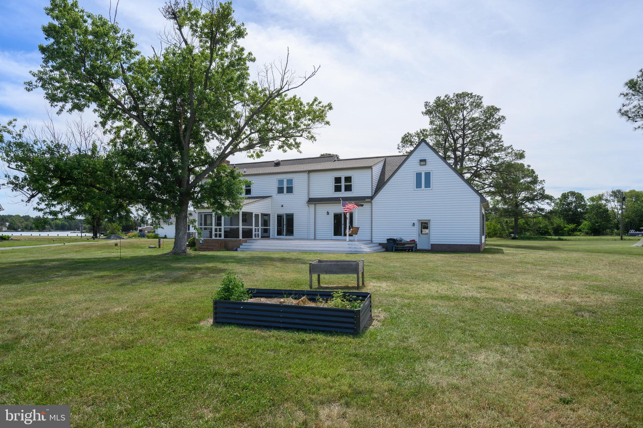 4712 STEAMBOAT ROAD