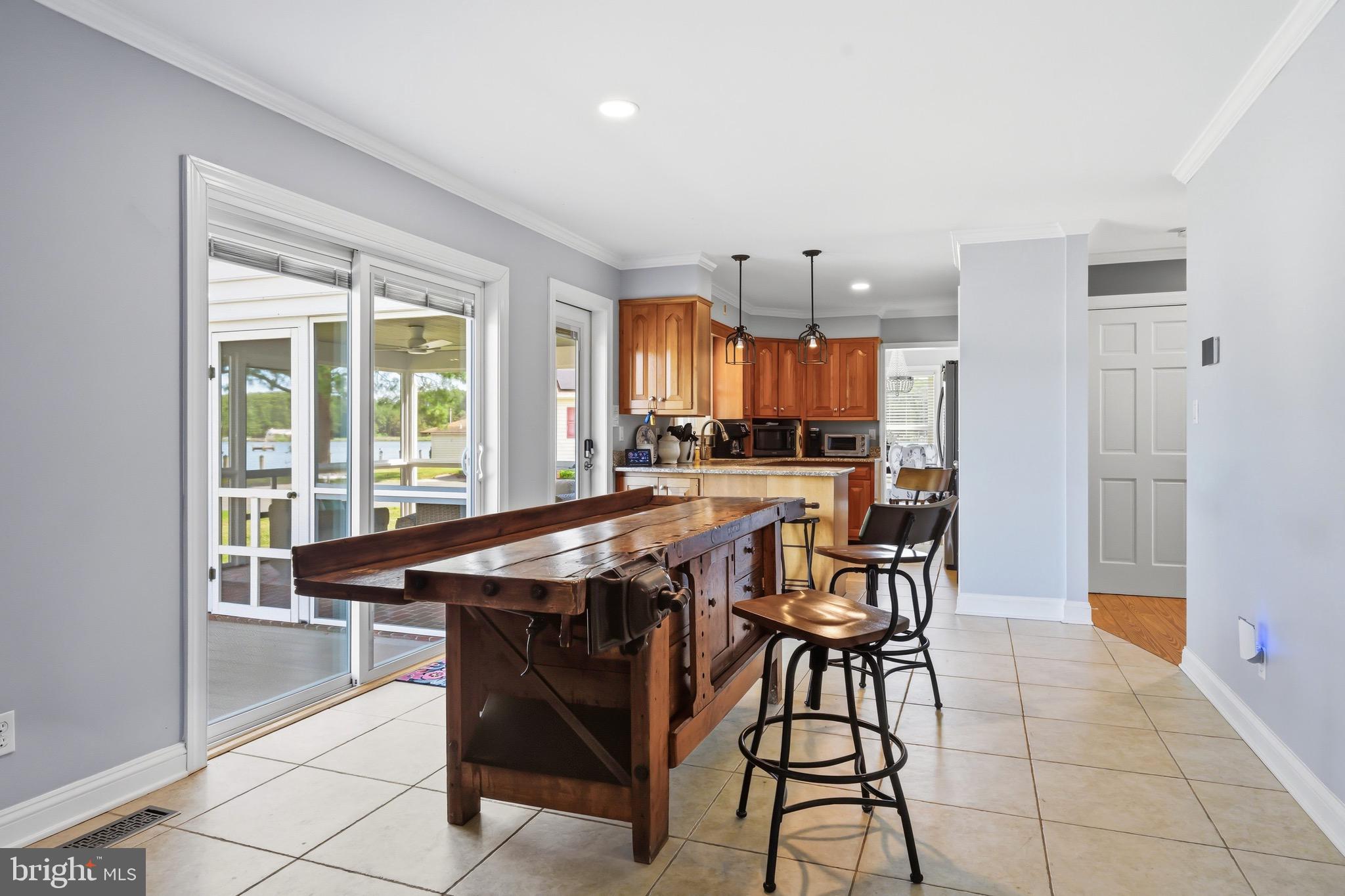 4712 STEAMBOAT ROAD