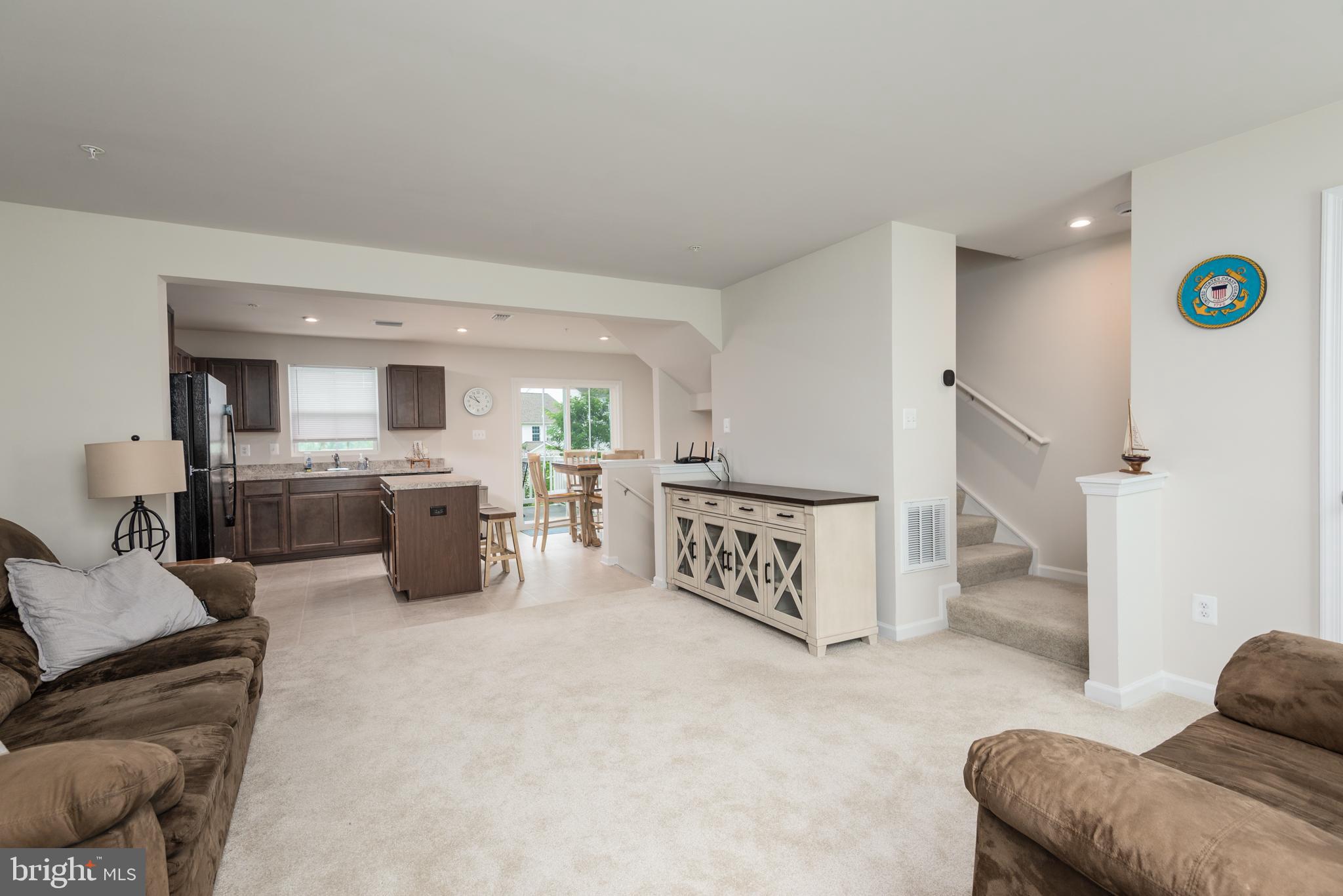 311 YELLOW BILL LN