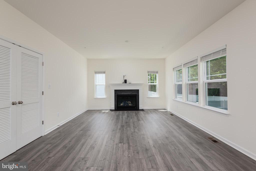 178 REGULATOR DRIVE N