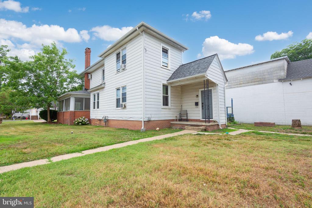 416 MARYLAND AVENUE A & B
