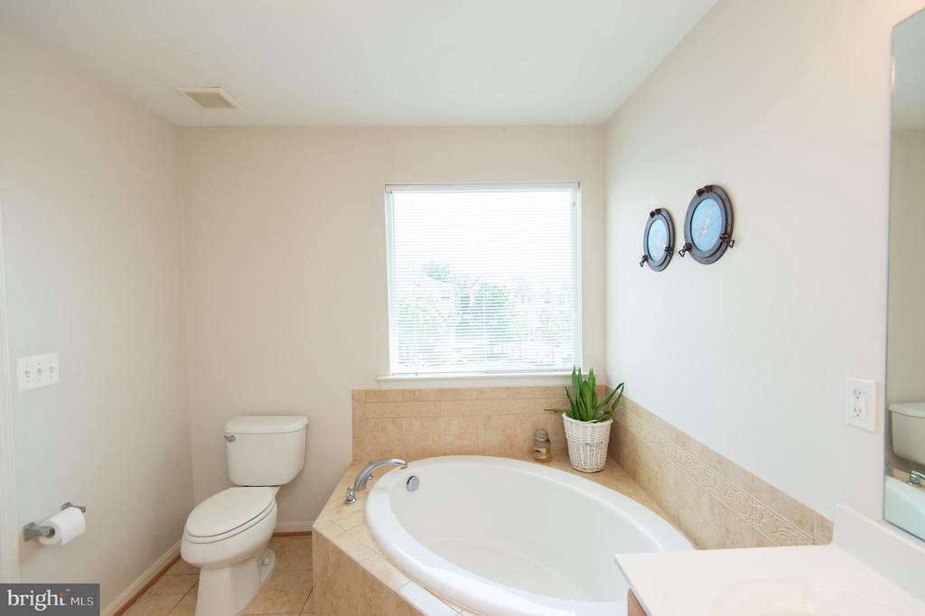 329 SHIPYARD DRIVE Unit: 73