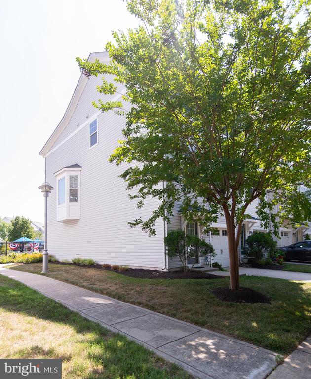 329 SHIPYARD DRIVE Unit: 73