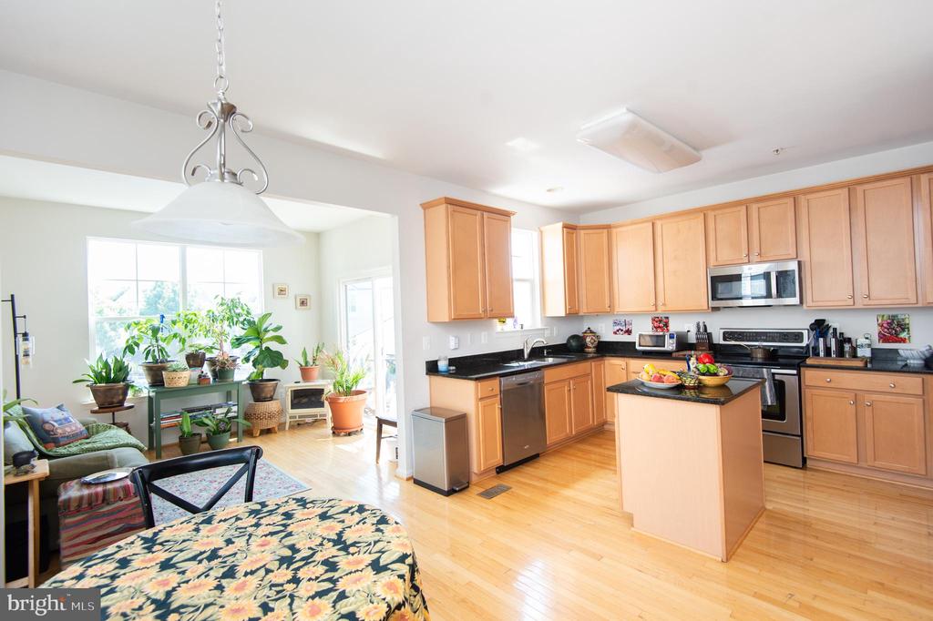 329 SHIPYARD DRIVE Unit: 73