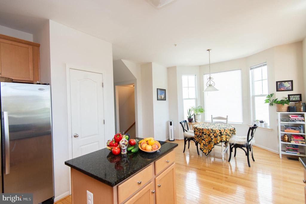 329 SHIPYARD DRIVE Unit: 73