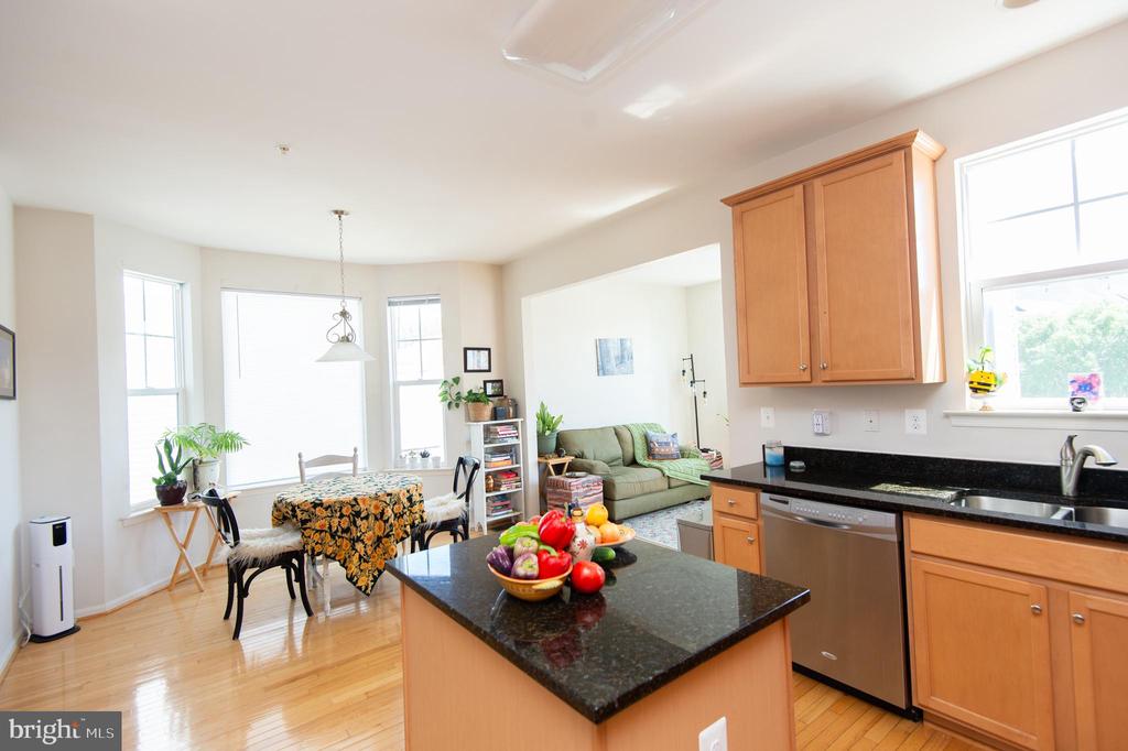 329 SHIPYARD DRIVE Unit: 73