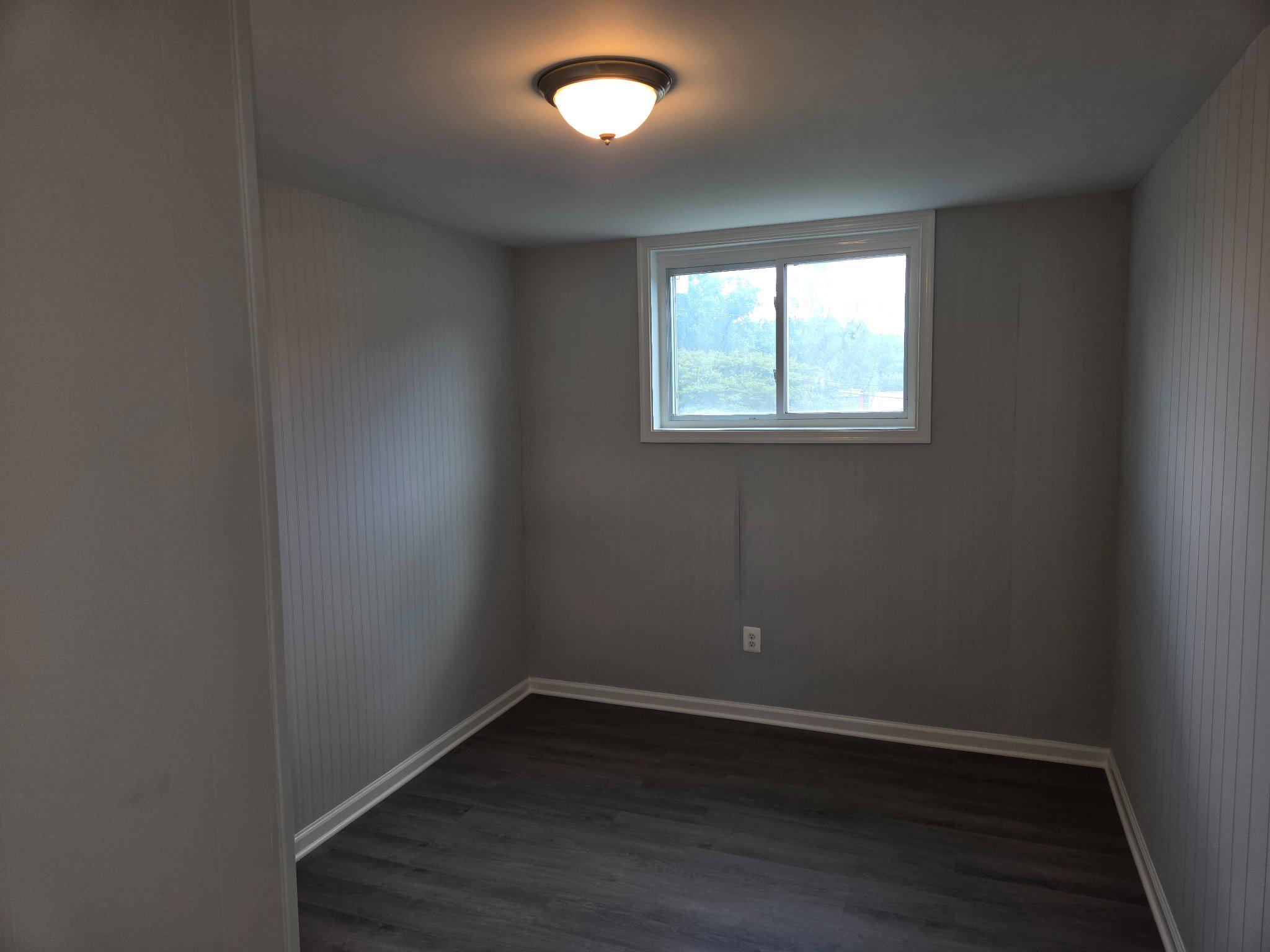 2906 CENTRAL ROAD