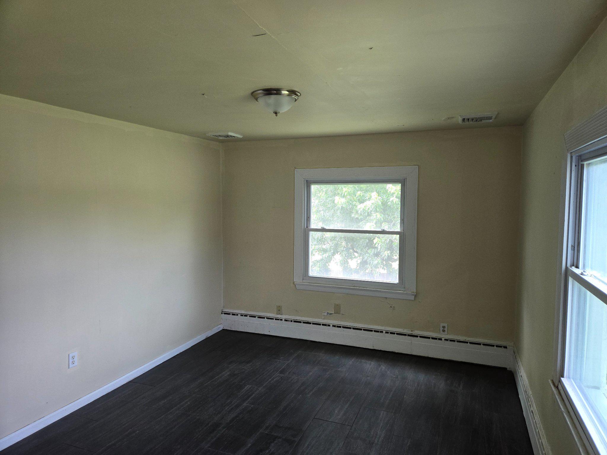 2906 CENTRAL ROAD