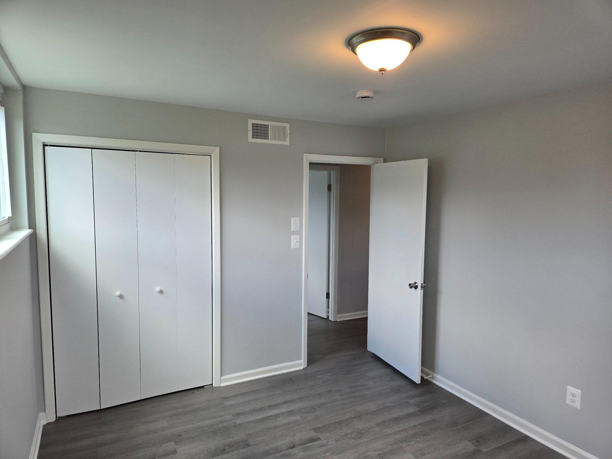 2906 CENTRAL ROAD