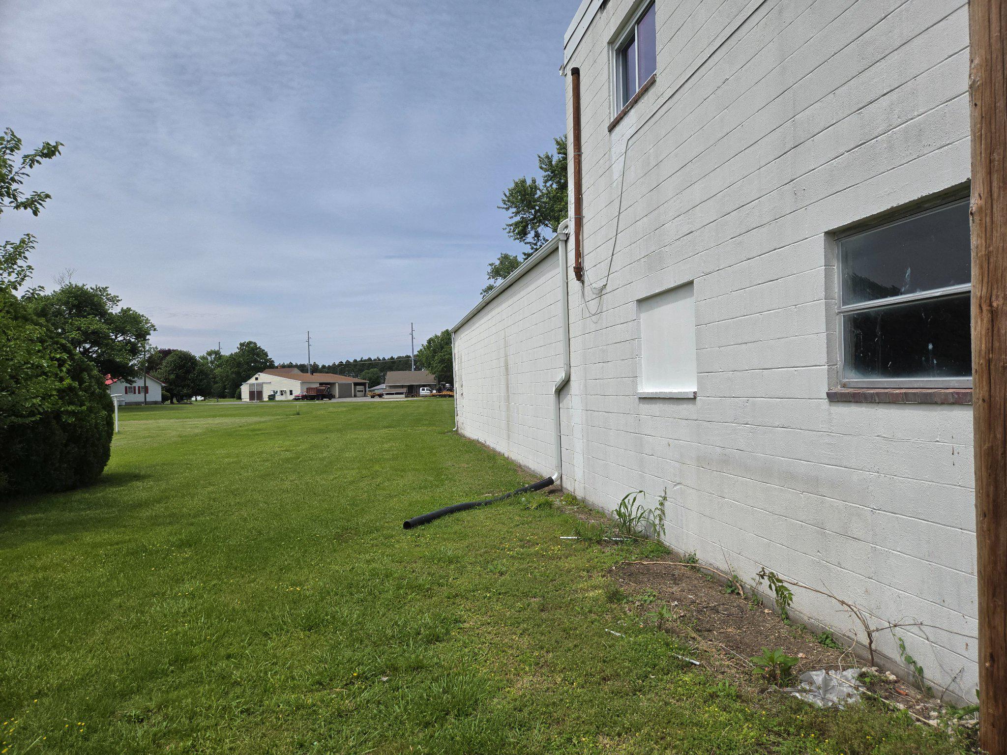 2906 CENTRAL ROAD