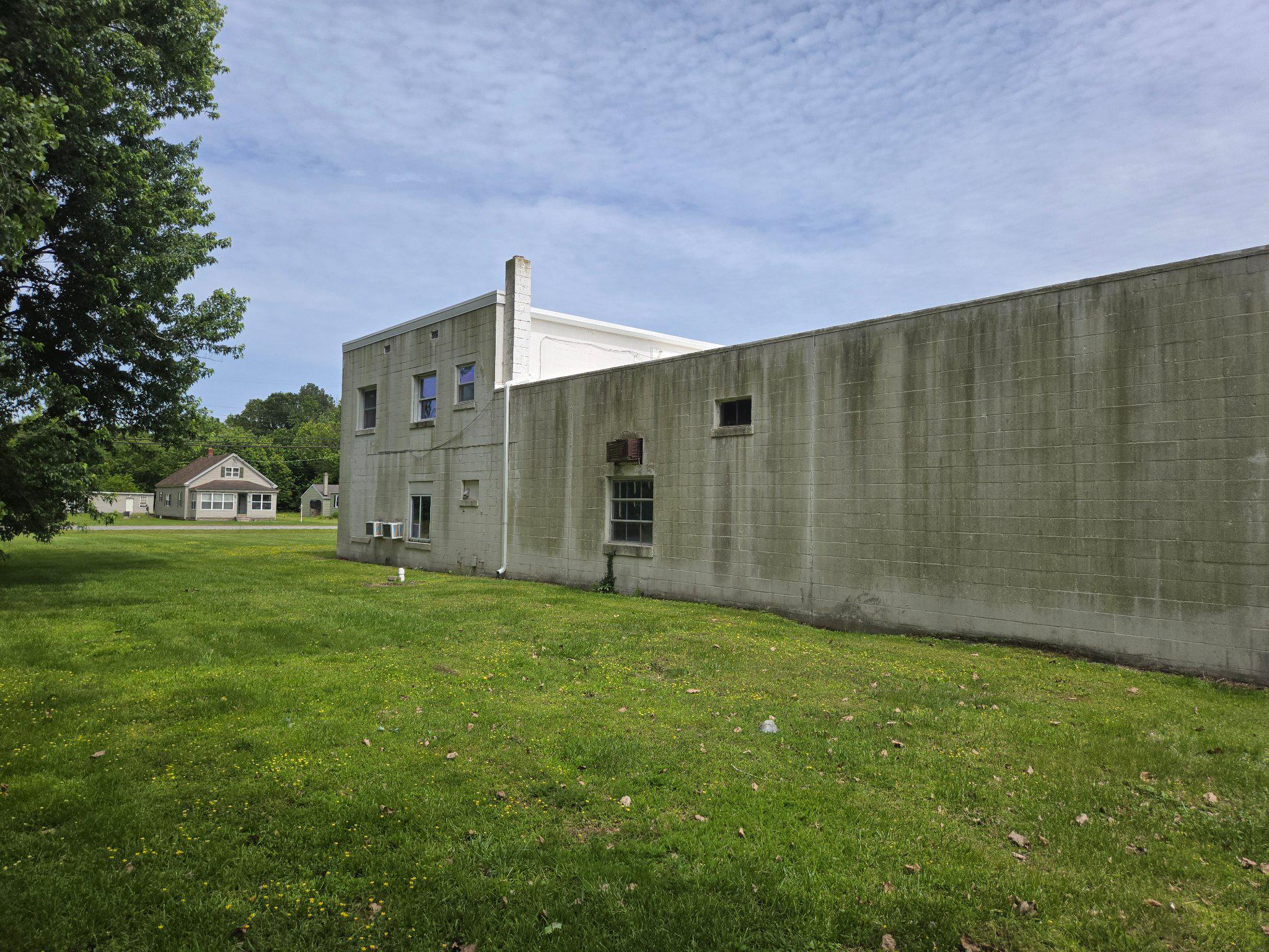 2906 CENTRAL ROAD