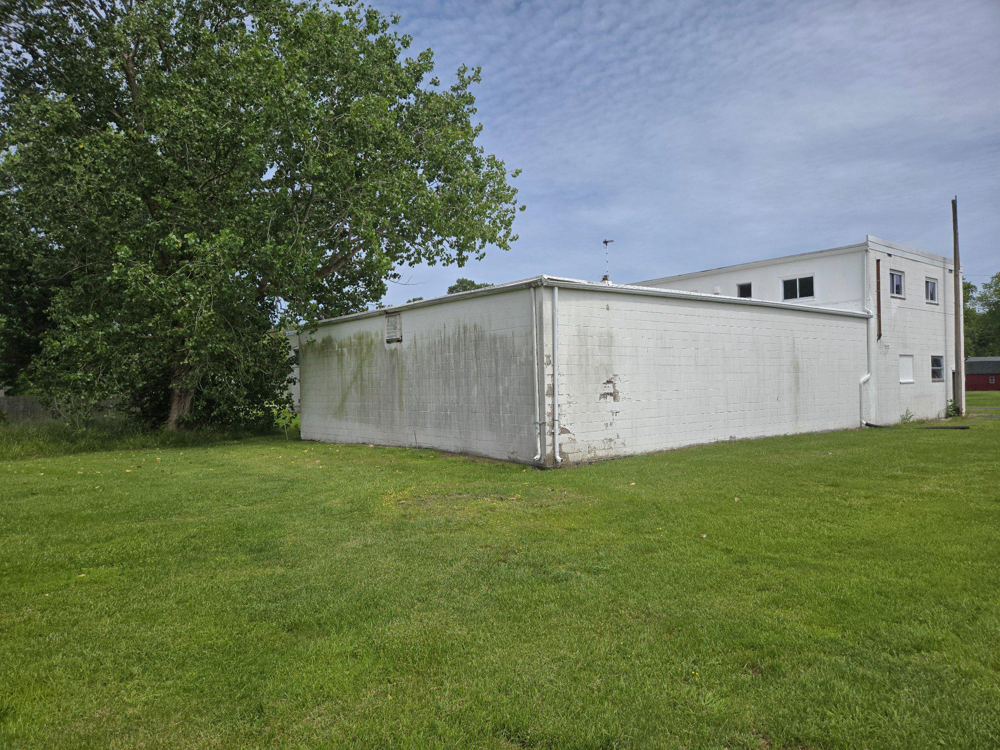2906 CENTRAL ROAD